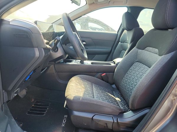 2026 NISSAN KICKS SV — DENT