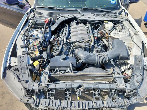 2019 FORD MUSTANG GT Coupe — Engine bay