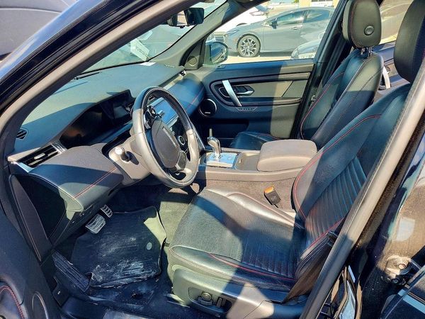 2020 LAND ROVER DISCOVERY SE R-Dynamic — DENT