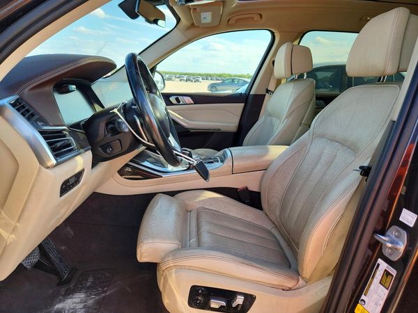 2019 BMW X7 xDrive50i — DENT