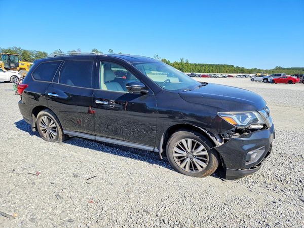 2018 NISSAN PATHFINDER — Passenger 3/4