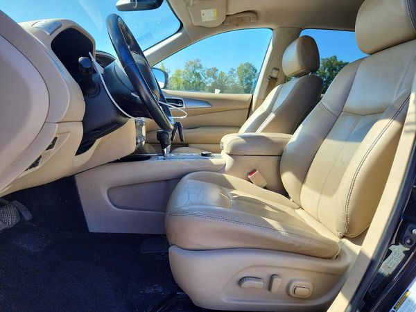 2018 NISSAN PATHFINDER — DENT