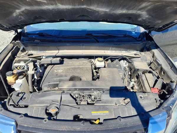 2018 NISSAN PATHFINDER — Engine bay