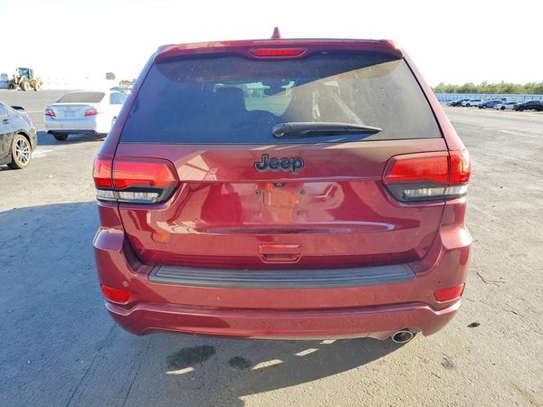 2020 JEEP GRAND CHEROKEE Laredo — DIRR