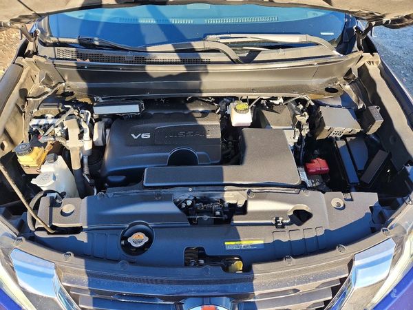 2019 NISSAN PATHFINDER — Engine bay