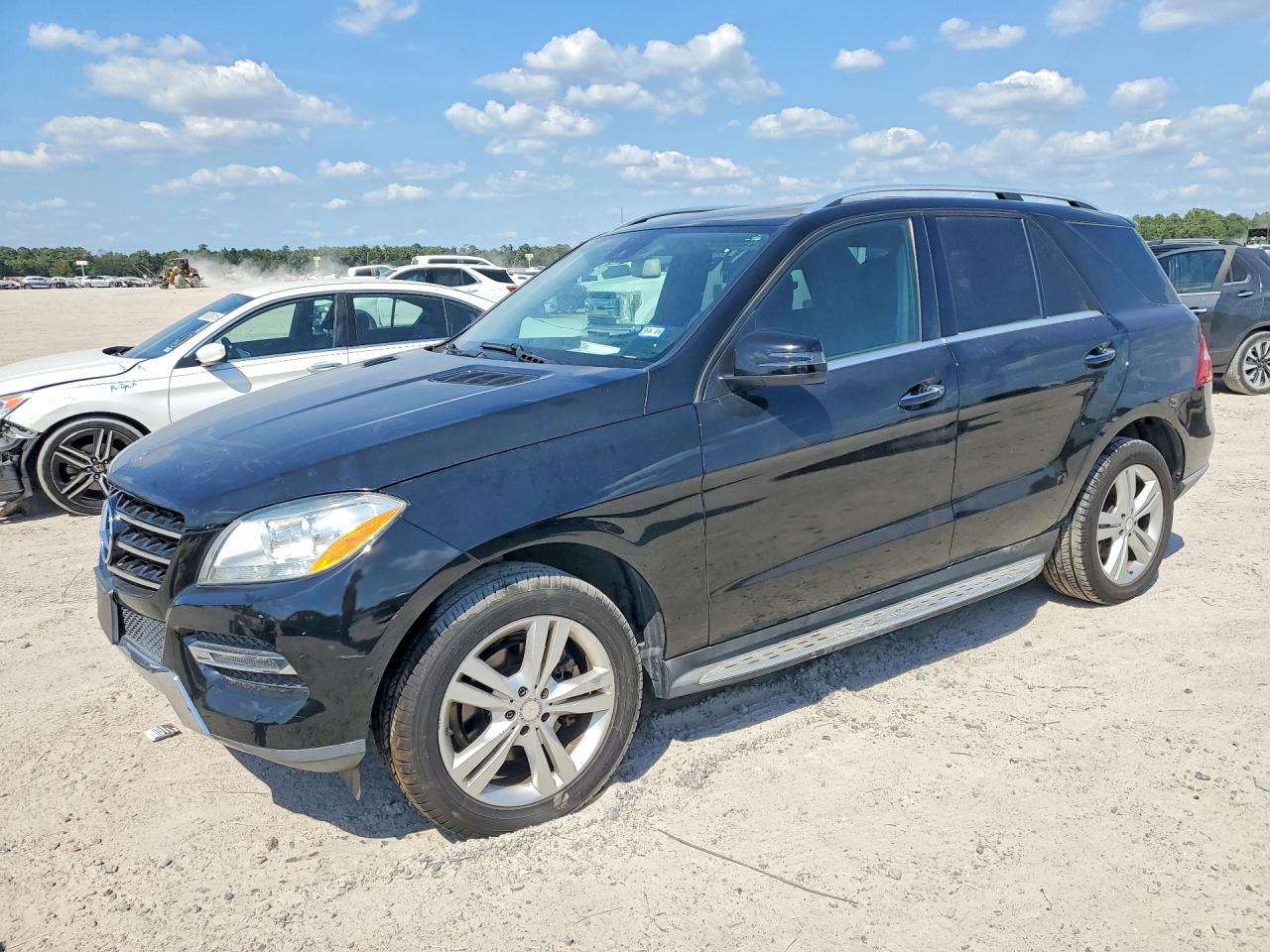 2013 MERCEDES-BENZ ML ML350 BLUETEC 4-MATIC — Front 3/4