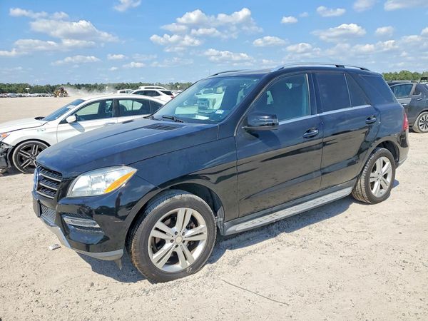 2013 MERCEDES-BENZ ML — DSFA — Front 3/4