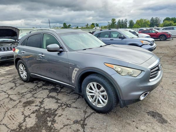 2016 INFINITI QX70 — Passenger 3/4