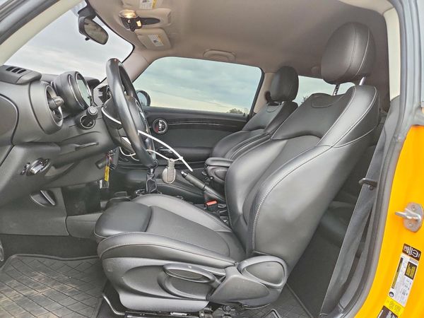 2014 MINI COOPER — DENT