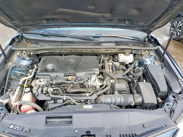 2019 TOYOTA CAMRY LE Hybrid — Engine bay