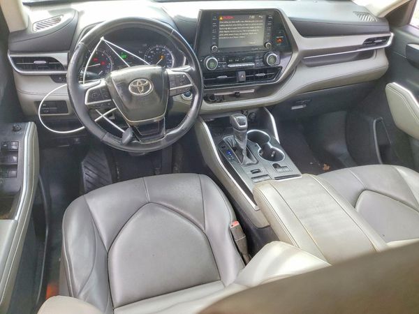 2020 TOYOTA HIGHLANDER XLE Nav — CKPT
