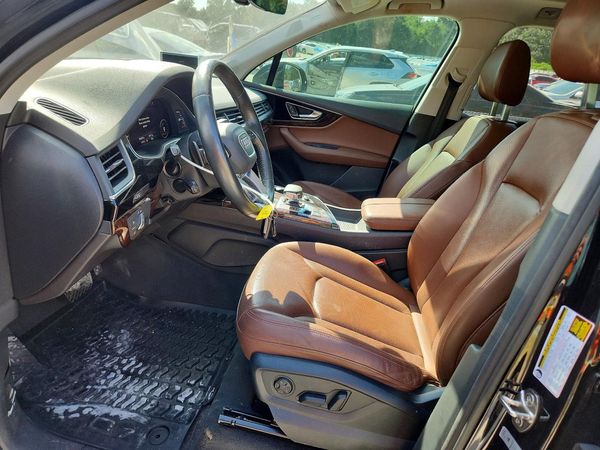 2019 AUDI Q7 — DENT