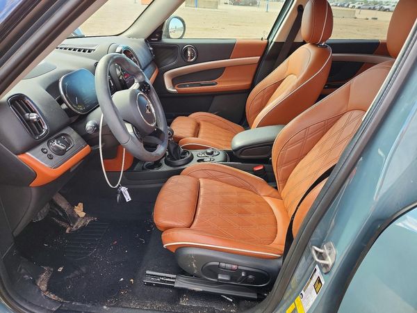 2023 MINI COOPER — DENT