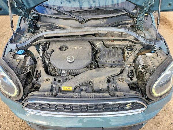 2023 MINI COOPER — Engine bay