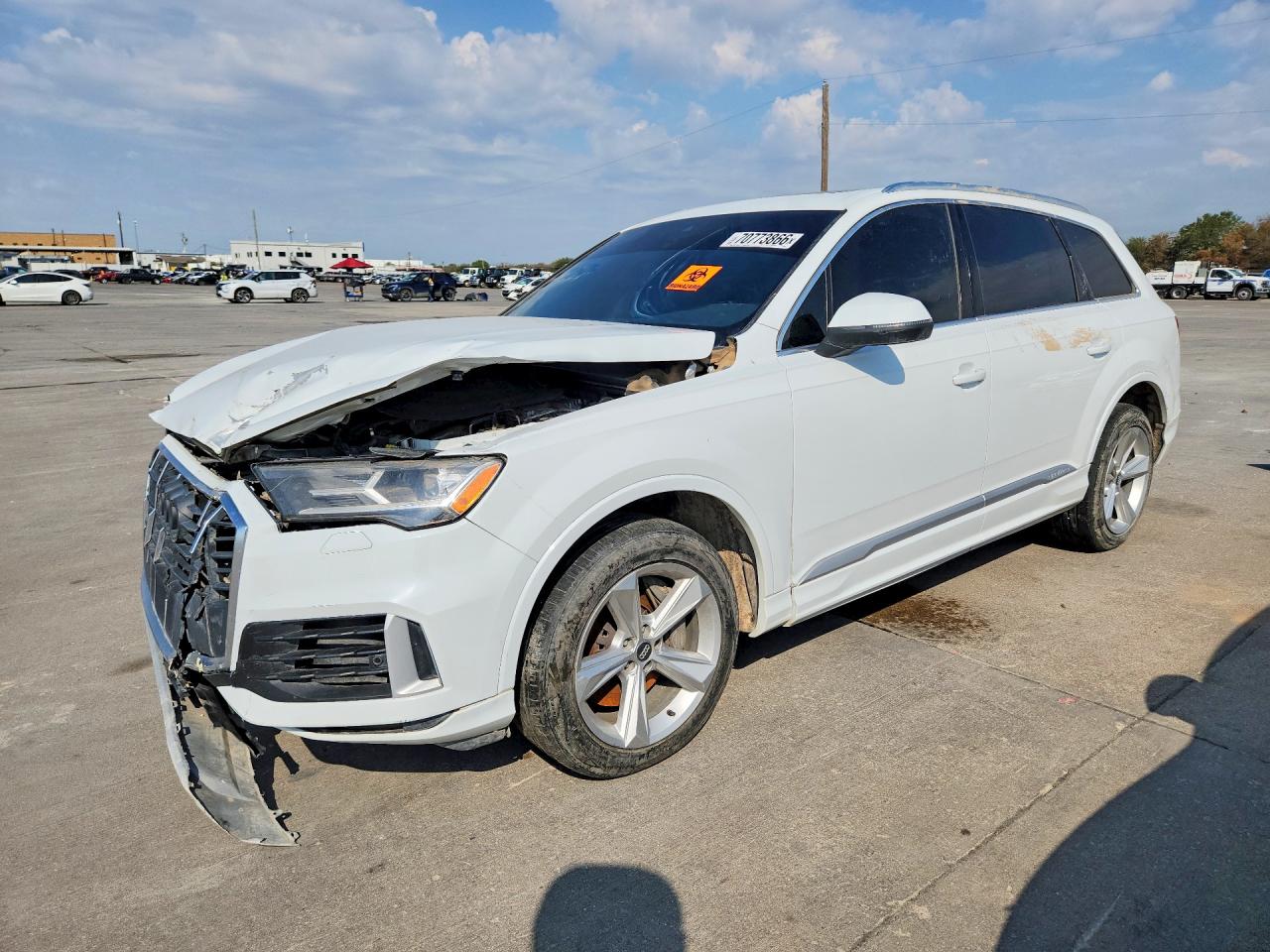2020 AUDI Q7 quattro Premium — Front 3/4