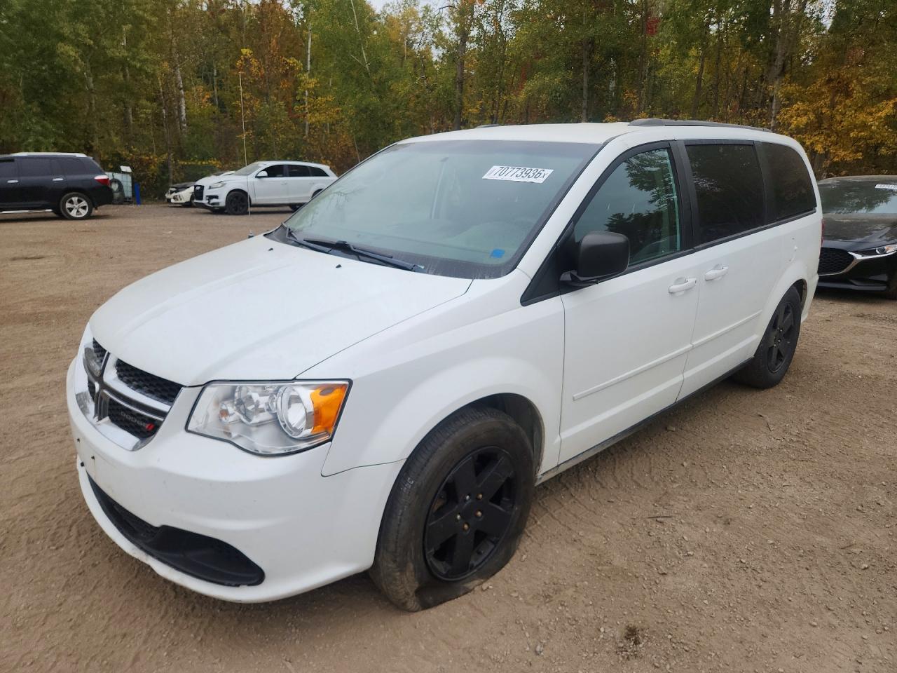 2016 DODGE GRAND CARAVAN SE — Front 3/4