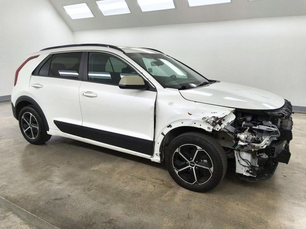 2025 KIA NIRO EX, EX Touring — Passenger 3/4