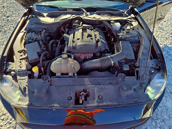 2019 FORD MUSTANG I4 Convertible — Engine bay