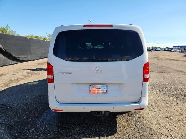 2016 MERCEDES-BENZ METRIS — DIRR
