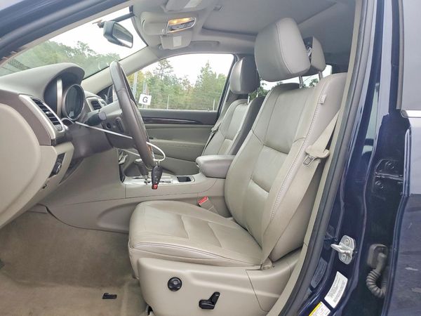 2013 JEEP CHEROKEE Laredo — DENT