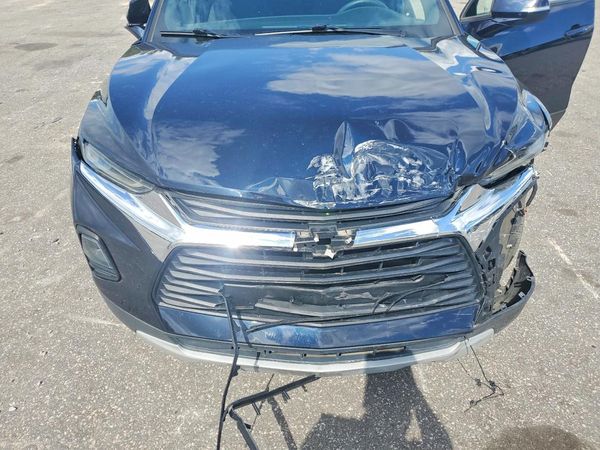 2021 CHEVROLET BLAZER 2LT — Engine bay
