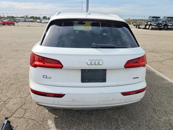 2020 AUDI Q5 quattro Premium — DIRR