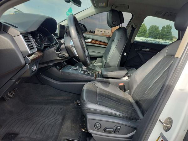 2020 AUDI Q5 quattro Premium — DENT