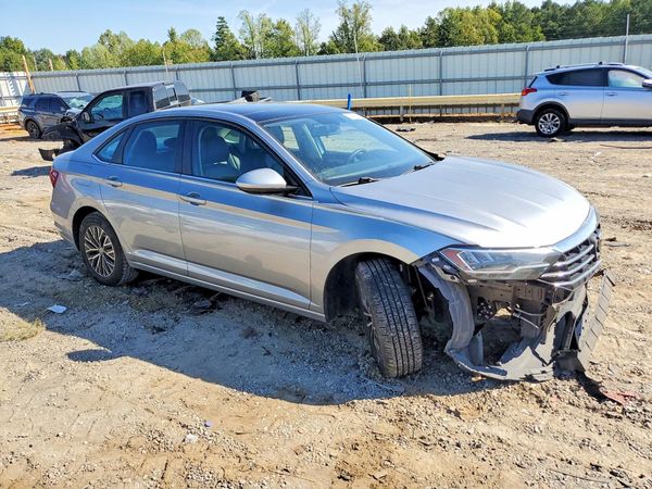 2021 VOLKSWAGEN JETTA S / SE / R-Line — Passenger 3/4