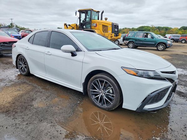 2024 TOYOTA CAMRY SE — Passenger 3/4