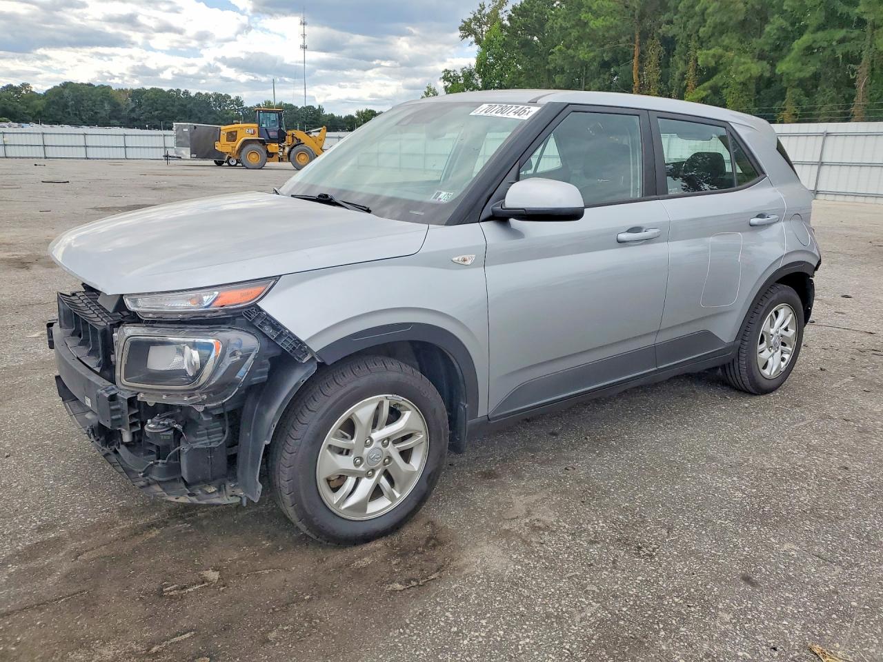 2022 HYUNDAI VENUE SE — Front 3/4