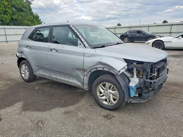2022 HYUNDAI VENUE SE — Passenger 3/4
