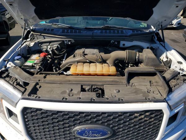 2018 FORD F150 — Engine bay