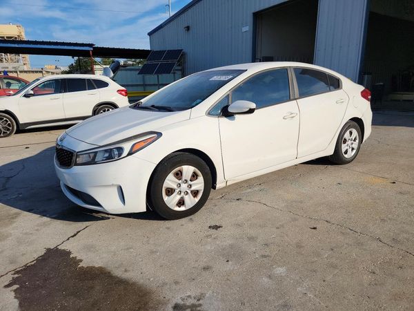 2017 KIA FORTE — DSFA — Front 3/4