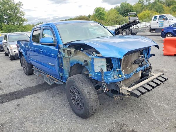 2017 TOYOTA TACOMA — Passenger 3/4