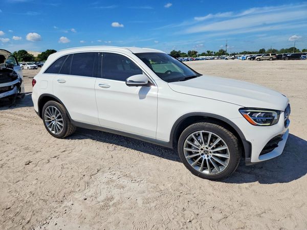 2020 MERCEDES-BENZ GLC GLC300 — Passenger 3/4