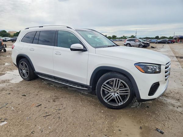 2024 MERCEDES-BENZ GLS — Passenger 3/4
