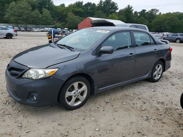 2013 TOYOTA COROLLA — DSFA — Front 3/4