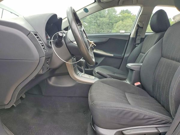 2013 TOYOTA COROLLA — DENT