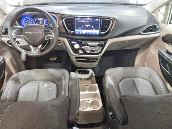2023 CHRYSLER VOYAGER LX — CKPT