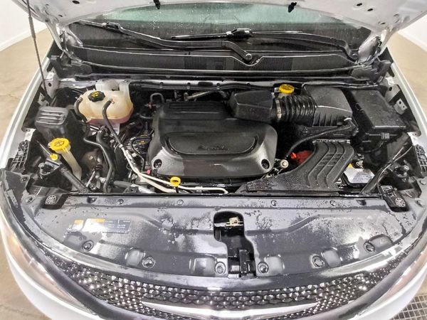 2023 CHRYSLER VOYAGER LX — Engine bay