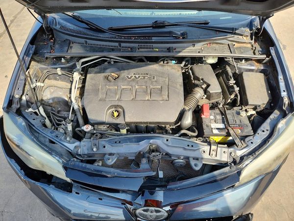 2017 TOYOTA COROLLA — Engine bay