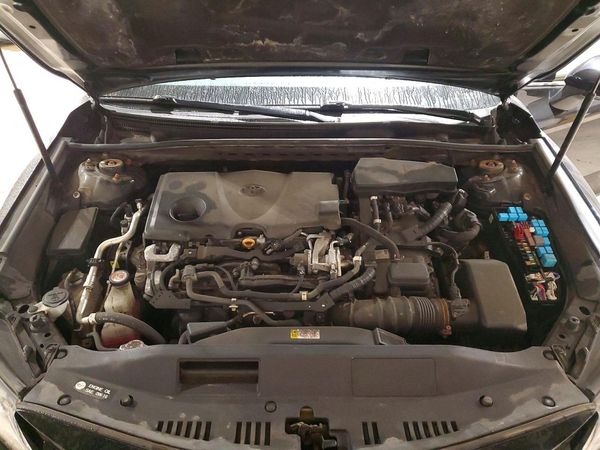 2018 TOYOTA CAMRY SOLA SE/XLE Hybrid — Engine bay