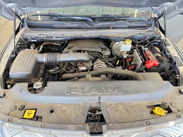 2021 RAM 1500 Big Horn, Lonestar — Engine bay