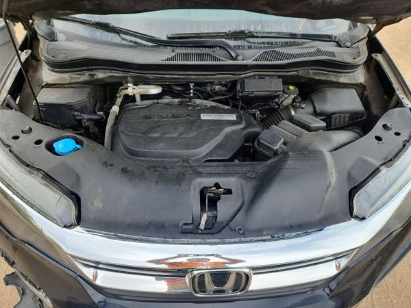 2020 HONDA PILOT — Engine bay
