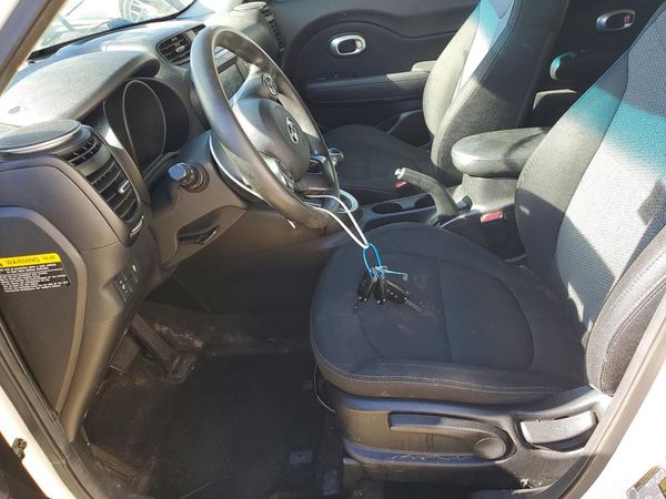 2018 KIA SOUL Plus — DENT