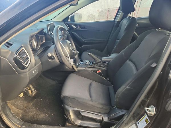 2016 MAZDA 3 SV/Base — DENT