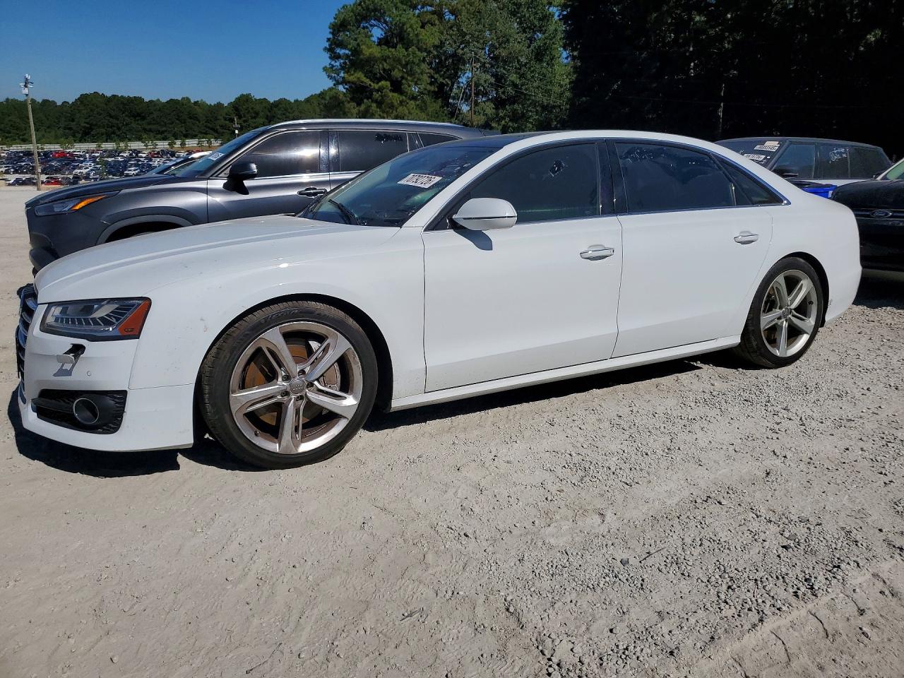 2018 AUDI A8 quattro L — Front 3/4