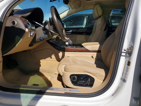 2018 AUDI A8 quattro L — DENT