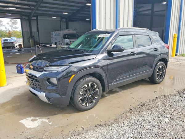 2022 CHEVROLET TRAILBLAZE LT — Front 3/4
