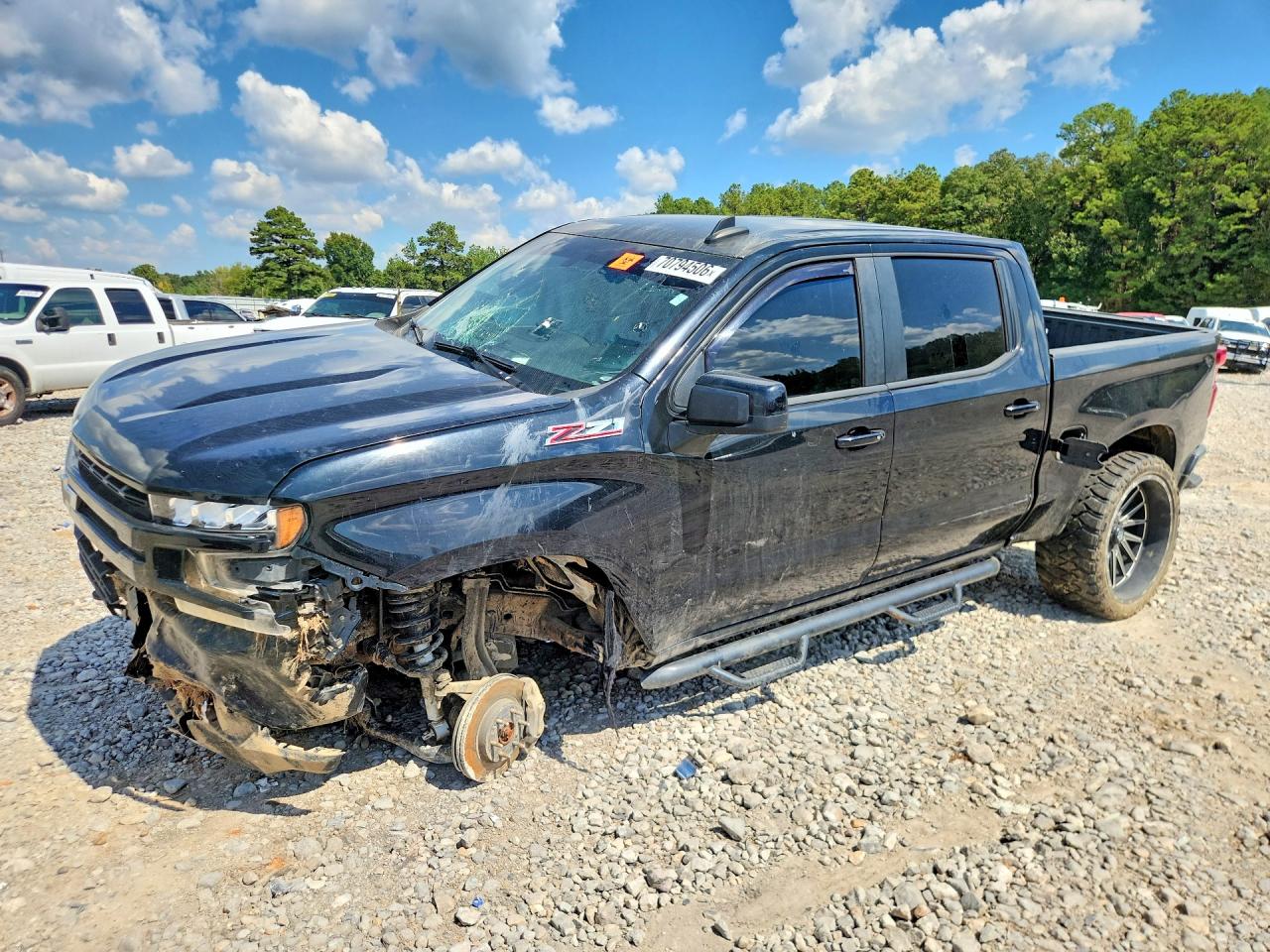 2019 CHEVROLET SILVERADO RST — Front 3/4